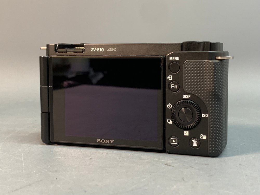 Sony ZV-E10 Kit 16-50mm 187 Кадров