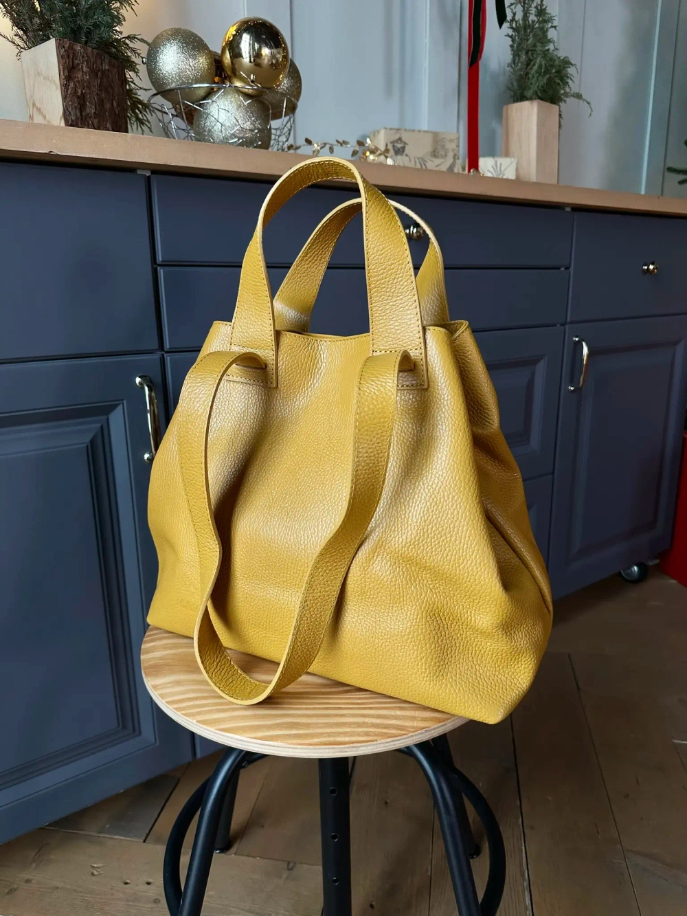 Женская сумка-шоппер из натуральной кожи горчичного цвета