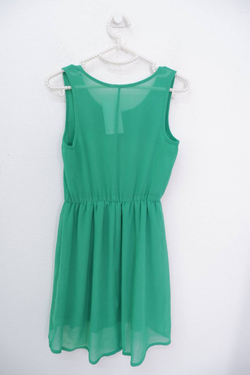 Платье зеленое 40-42 размер