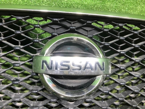 Решетка радиатора Nissan Patrol Y62 (2010-2014)
