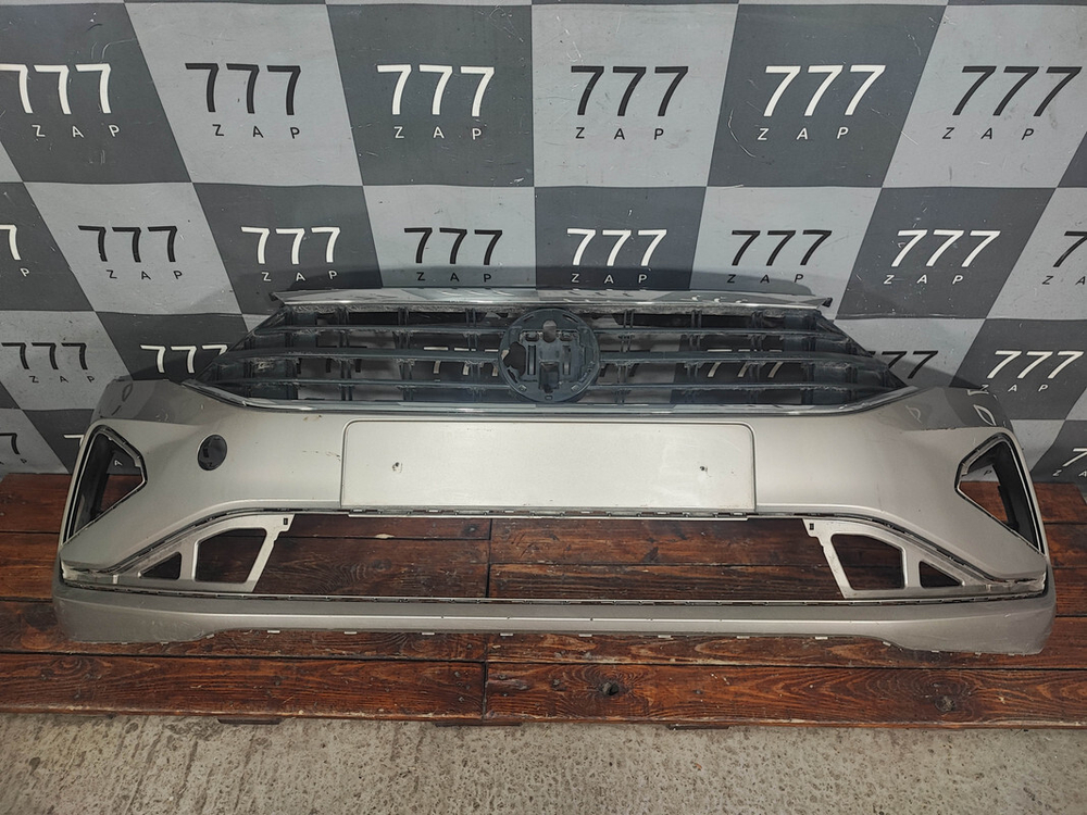 Бампер передний Volkswagen Polo 6 20-нв Б/У Оригинал 6N5807221
