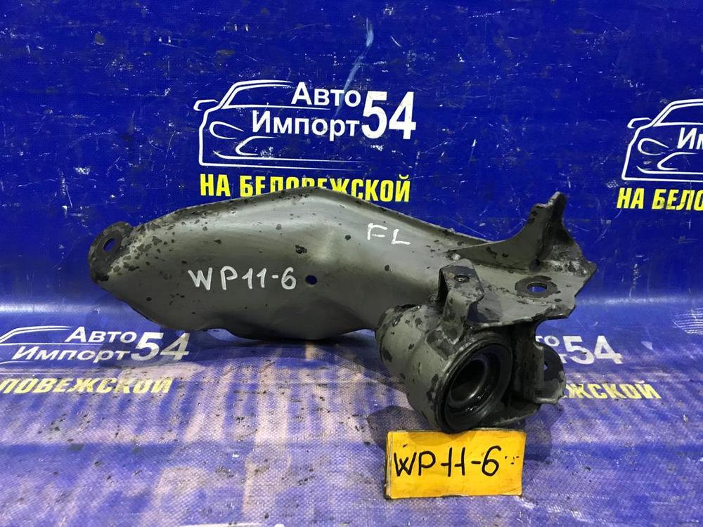 Рычаг передний левый NISSAN PRIMERA 1997