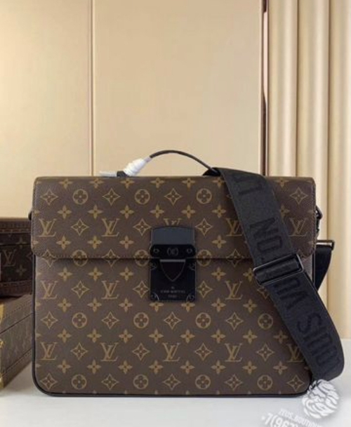 Портфель-сумка через плечо Louis Vuitton S-Lock