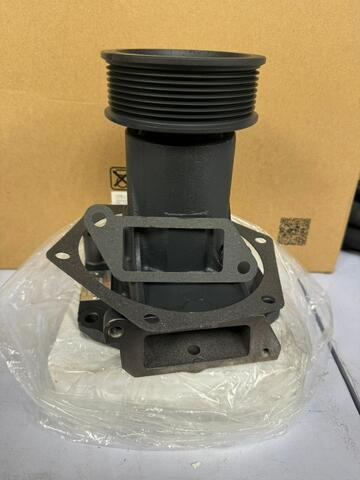 Насос водяной (помпа, 8 руч ремень) WD615 612600061739