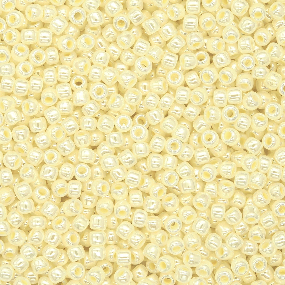 Японский бисер TOHO Round 11/0 (№142), жемчужный глянцевый
