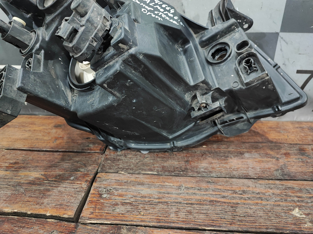 Фара левая Nissan Almera 3 (G15) 12-18 Б/У Оригинал 260604AA0B