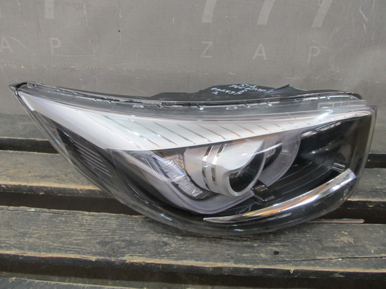 Фара правая LED Kia Picanto 3 (JA) 17-21 Б/У Оригинал 92102G6300