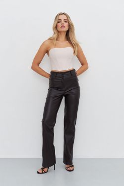 Брюки из экокожи прямые шоколадного цвета