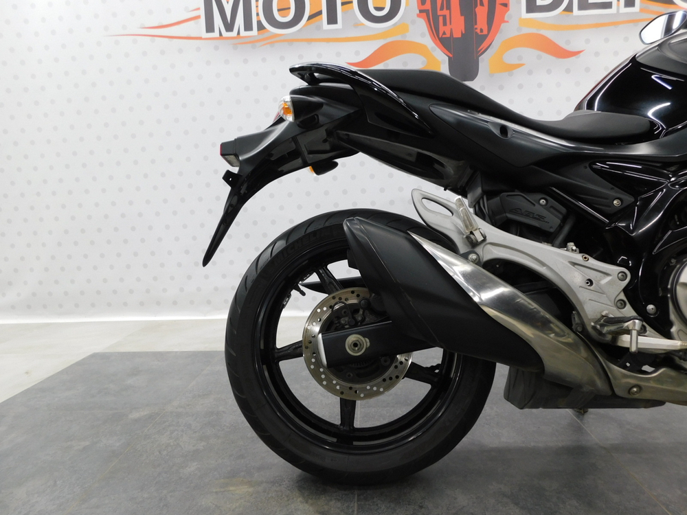 Suzuki Gladius SFV400 , 2015