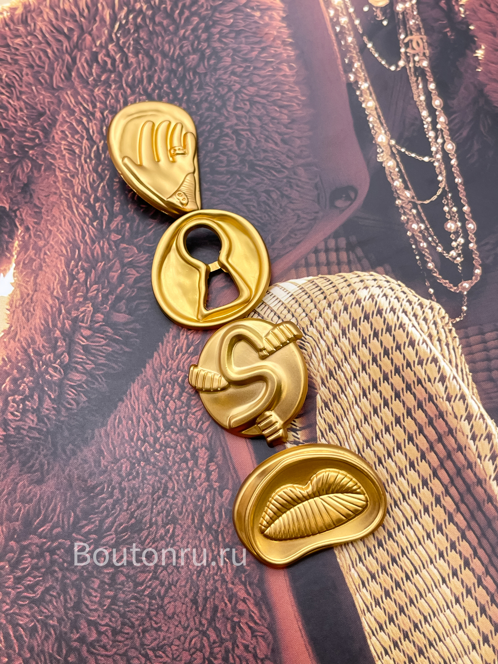 Пуговицы Скиапар. золотистые "Ладонь"