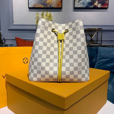 Louis Vuitton NeoNoe MM