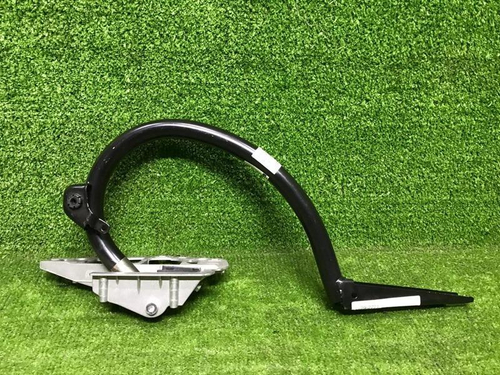 Петля крышки багажника Mercedes C w205 (2014-2023)