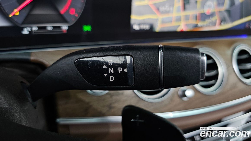 Mercedes-Benz E-Class W213 E300 4MATIC Exclusive (06.2020)