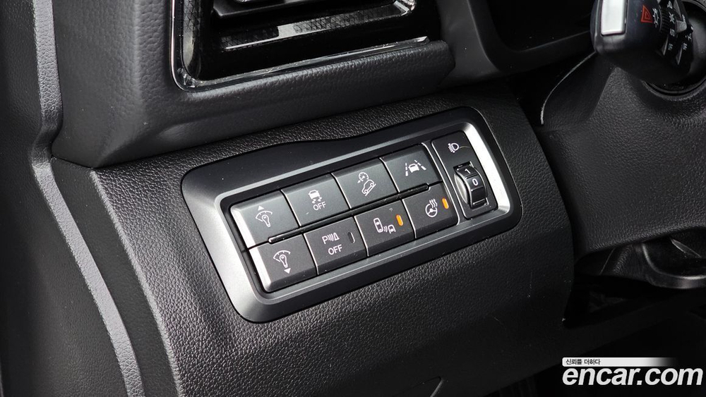 KG Mobility (Ssangyong) Very New Tivoli Бензин 1.5 2WD (04.2020)