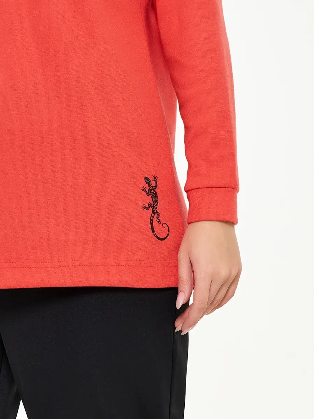 Лонгслив с капюшоном