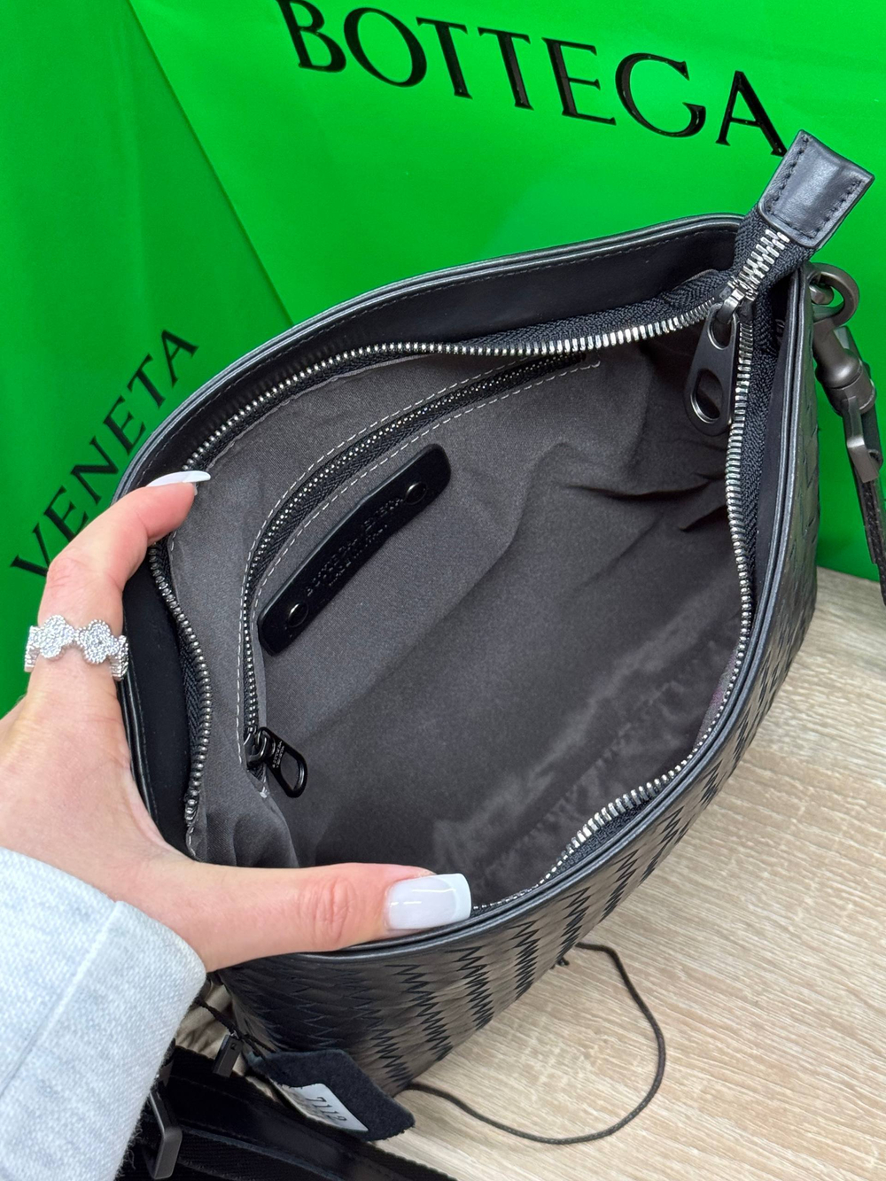 Сумка-мессенджер Bottega Veneta