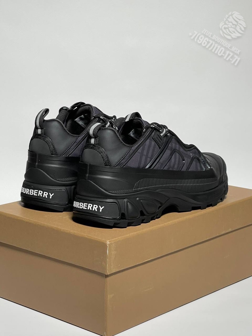 Кроссовки Burberry