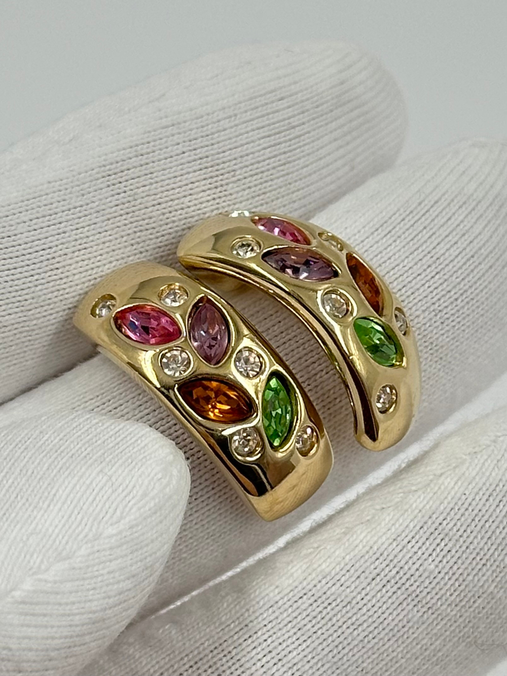 Серьги с разноцветными кристаллами