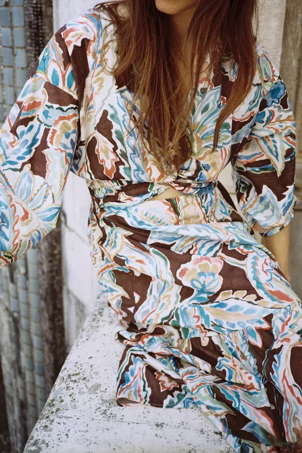 ZARA ПЛАТЬЕ ИЗ ПОПЛИНА С ПРИНТОМ И УЗЛОМ, КОРИЧНЕВЫЙ/ЭКРЮ