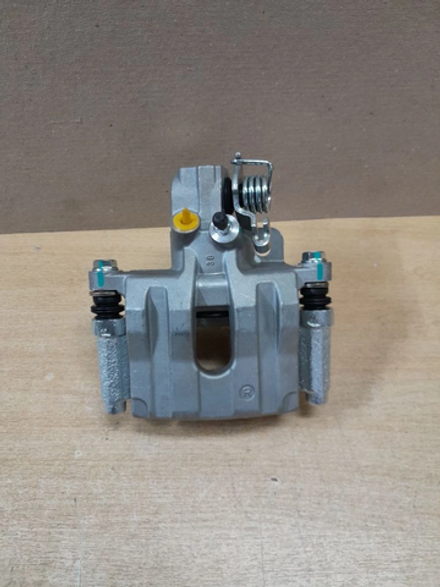 Суппорт задний правый LuxGen 7 44020MP110