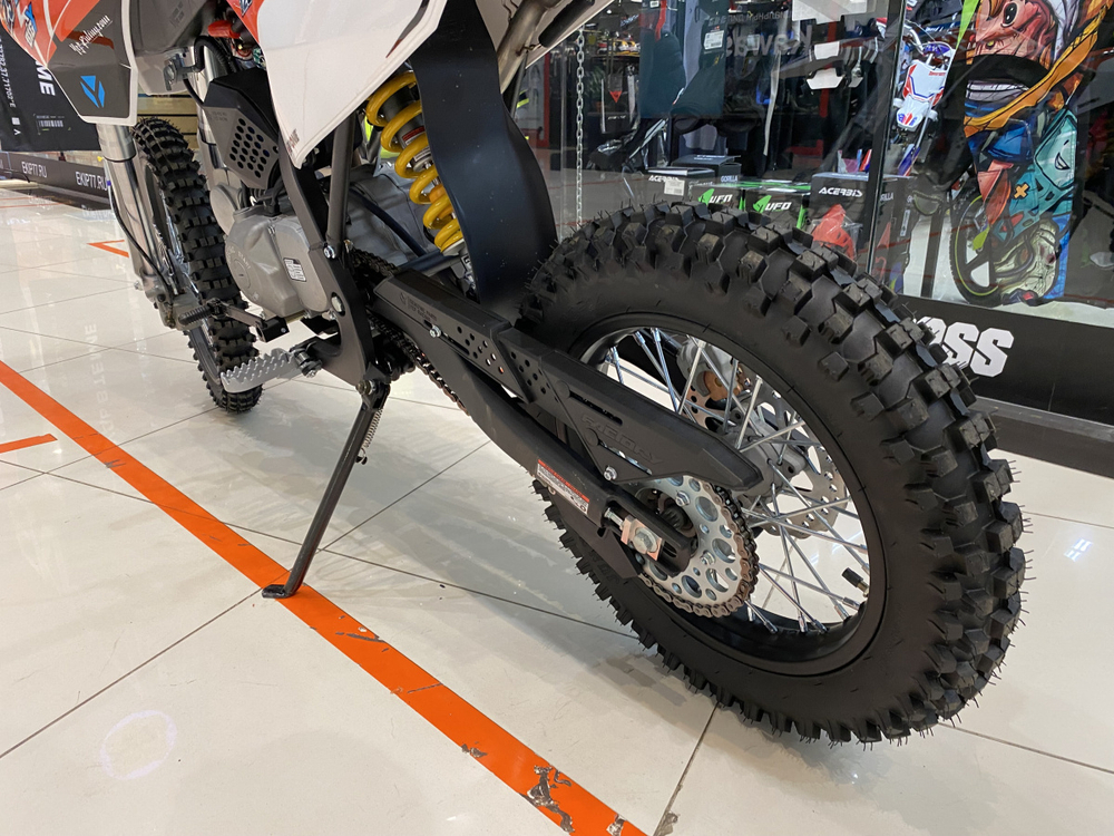 Питбайк YCF BIGY 125MXE-KL1 (эл.стартер, фара) 17/14, 125 cc, 2021 г.