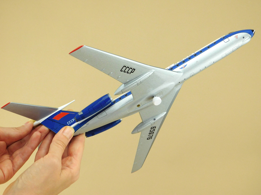 Модель самолета Ту-134А (М1:100, Аэрофлот СССР-65976, Ретро)
