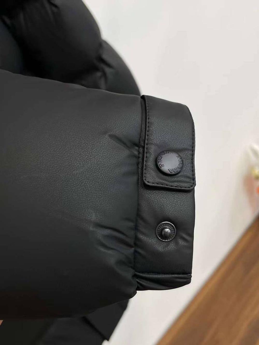 Пуховик Prada