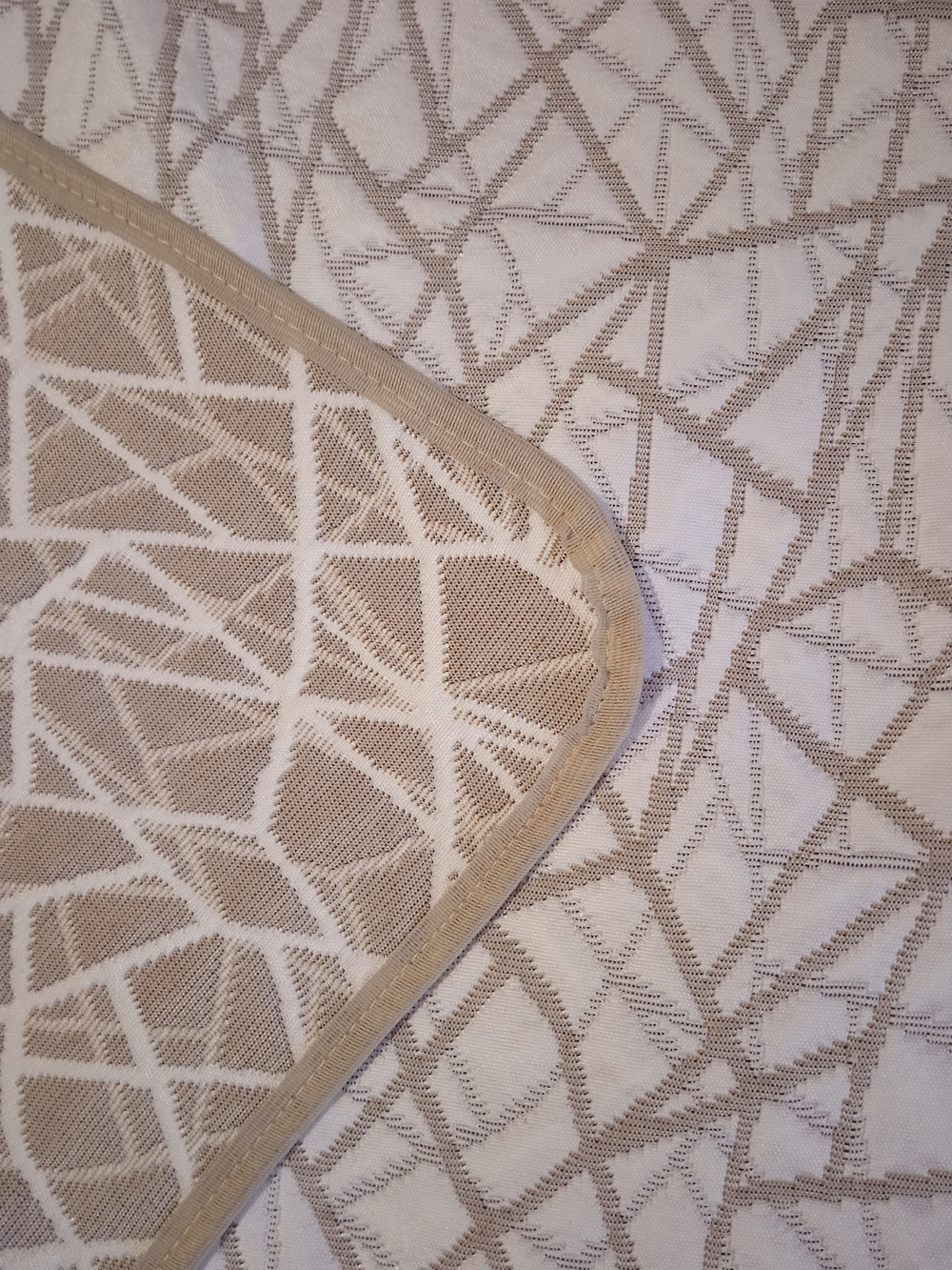 Покрывало жаккардовое двухстороннее Нежность 300-18 беж,серый 1,5 (150х200)