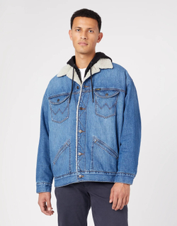 Куртка джинсовая мужская утепленная WRANGLER OVERSIZED SHERPA NEW FAVORITE