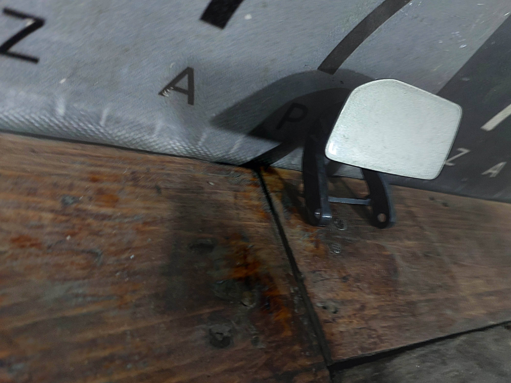 Крышка омывателя левая Range Rover Evoque 1 11-18 Б/У Оригинал BJ3213W024C