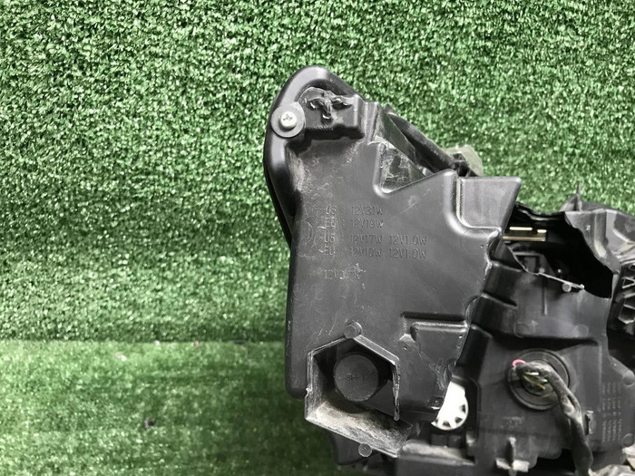 Битая Фара левая Infiniti QX80 (2017-2024) LED