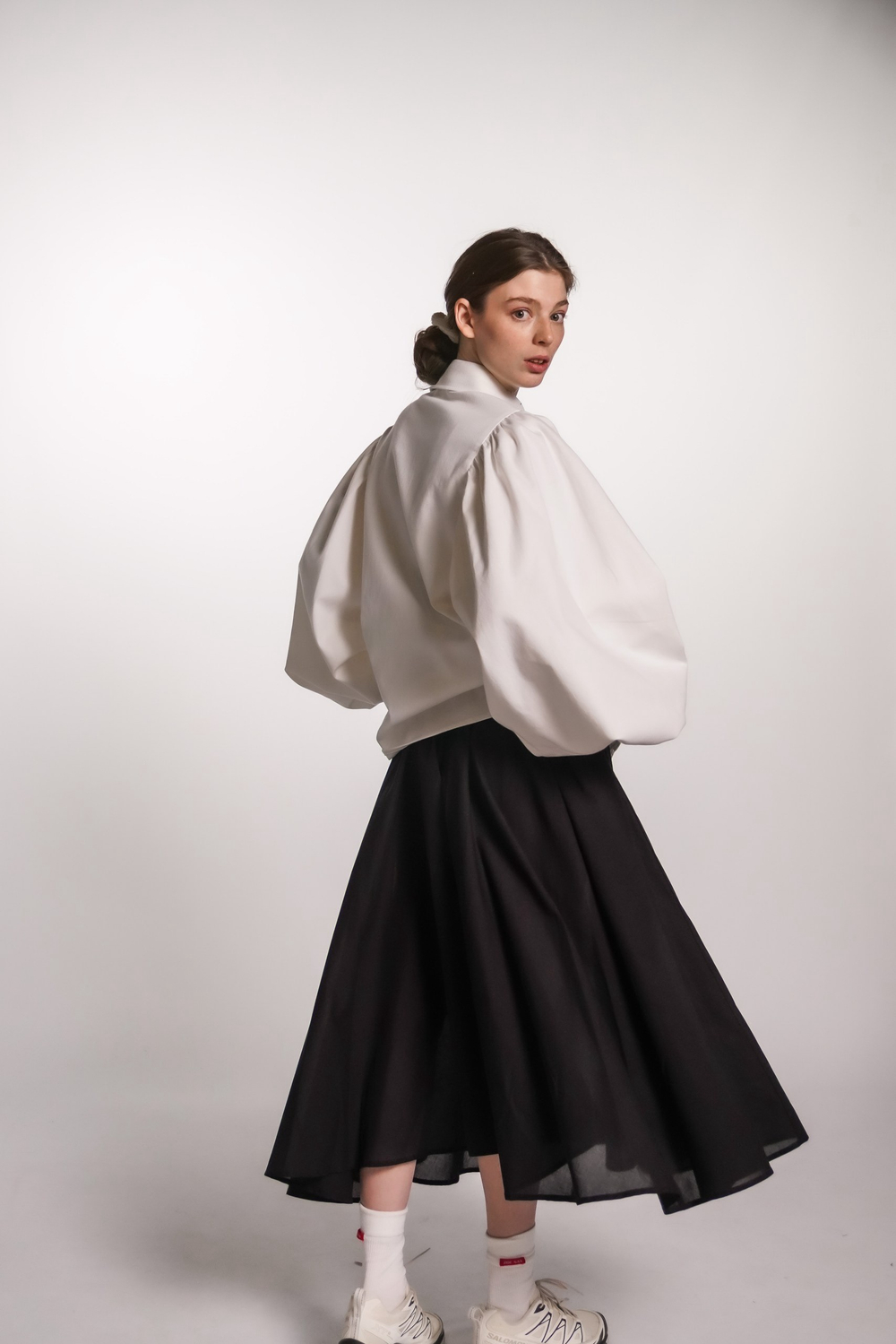 Рубашка с объемным рукавом из джинсы Айвори