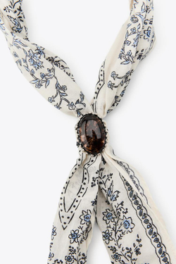 ZARA БАНДАНА С ПРИНТОМ ИЗ ХЛОПКА С КАМНЯМИ, ЭКРЮ