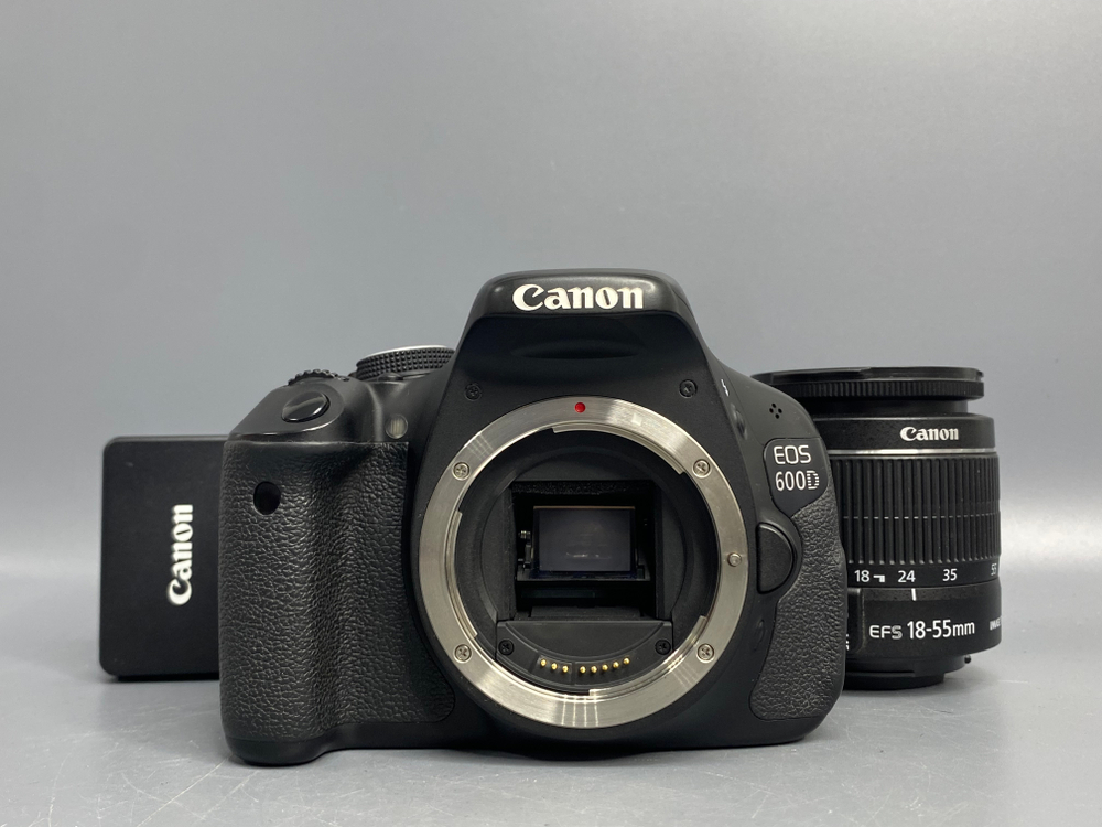 Canon 600D + kit 18-55mm 44.000 кадров