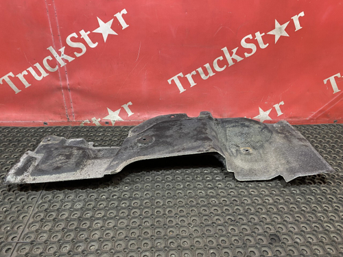 Шумоизоляция двигателя правая