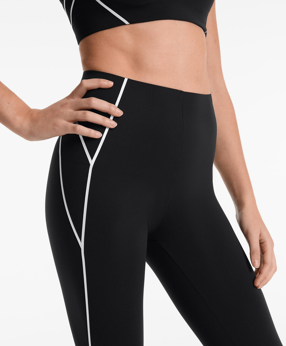 OYSHO Компрессионные легинсы Compressive длиной 65 см, черный