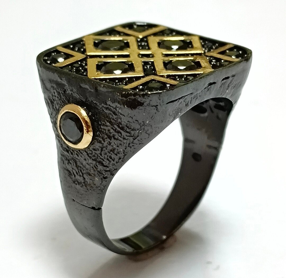 Ювелирное кольцо Эстерелла