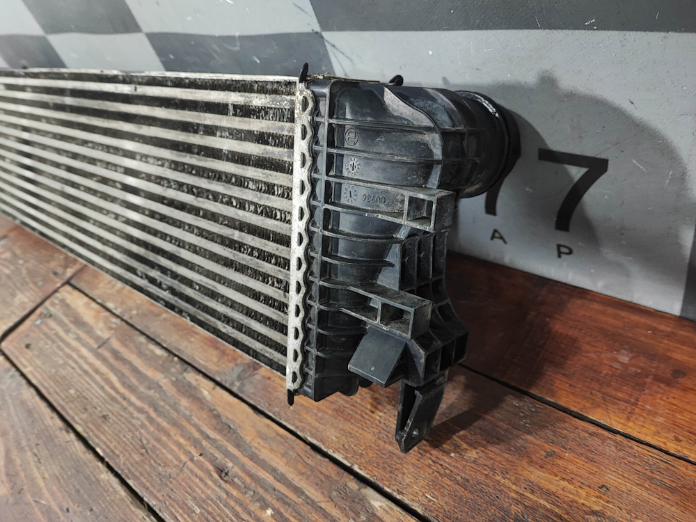 Интеркулер Mercedes V-Class (W447) 14-нв Б/У Оригинал A4475011301