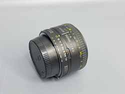 Nikon 50mm 1.8D Повреждено крепление светофильтра