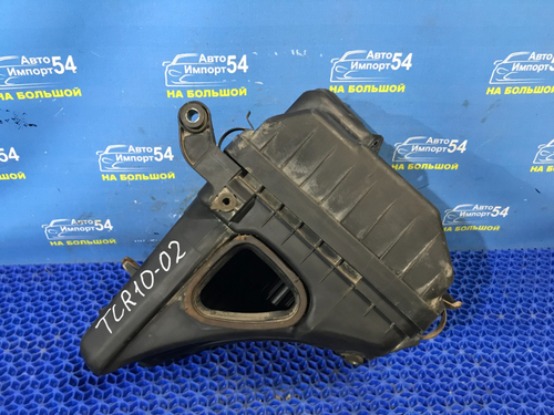 Корпус воздушного фильтра TOYOTA ESTIMA 1999