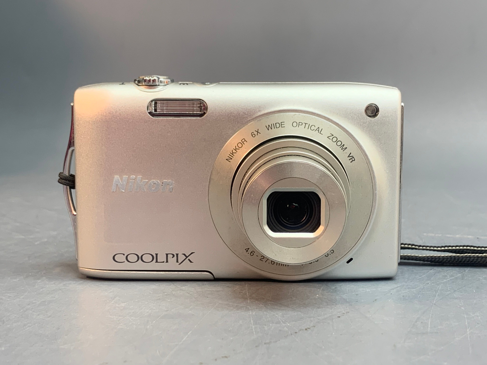 Nikon Coolpix S3300