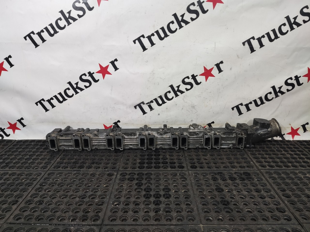 Коллектор впускной