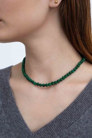 Колье из бусин камня ( malachite )