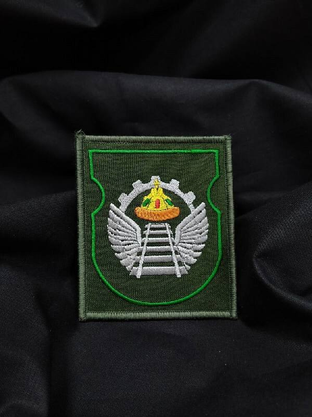 Шеврон вышитый батальона ЖДВ Мехбат зелёный кант