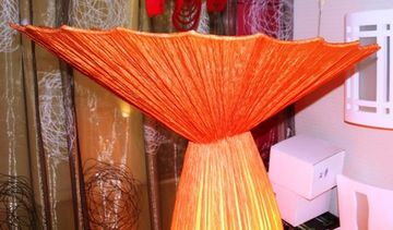 торшер Morning glory lamp  by Ayala Serfaty красно-желтый