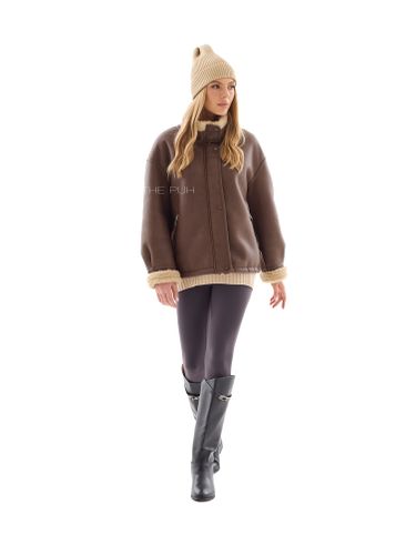 Коричневая дубленка с воротом-стойкой