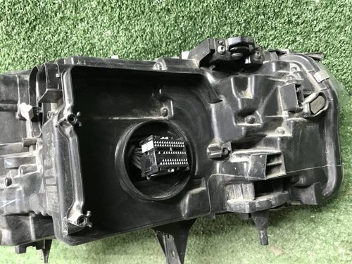 Битая Фара левая BMW X3 G01 (17-21) Adaptive LED