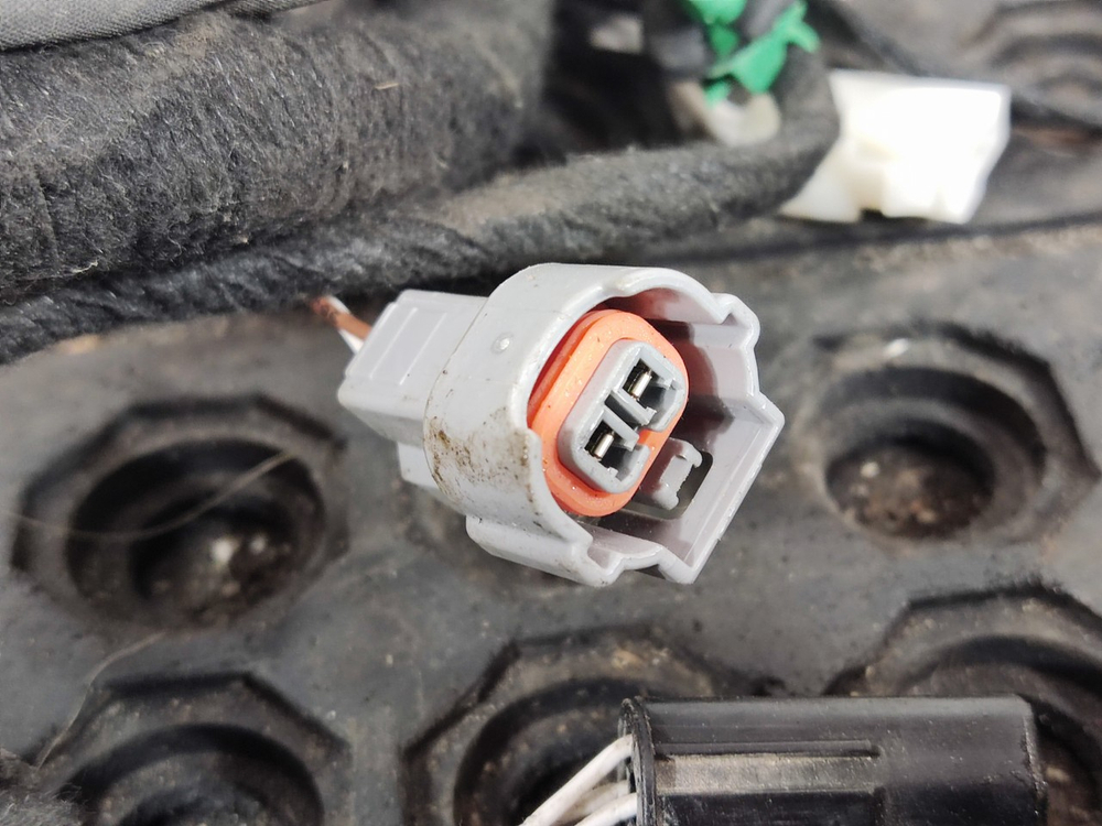 Проводка двери левой 2023г