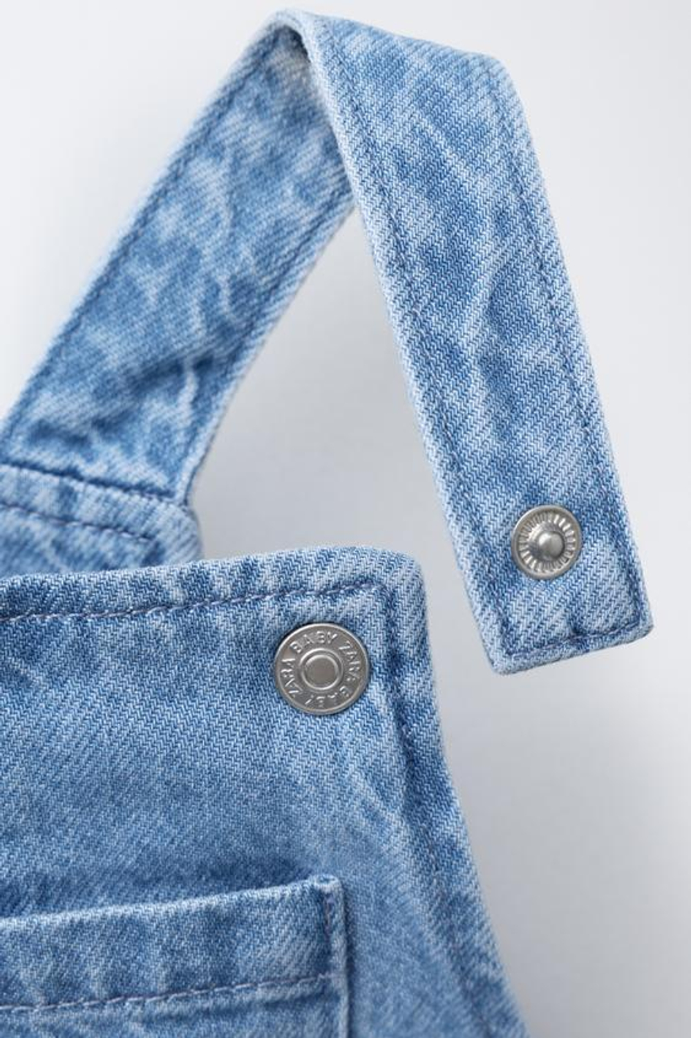 ZARA КОРОТКИЙ ДЖИНСОВЫЙ КОМБИНЕЗОН, СИНИЙ