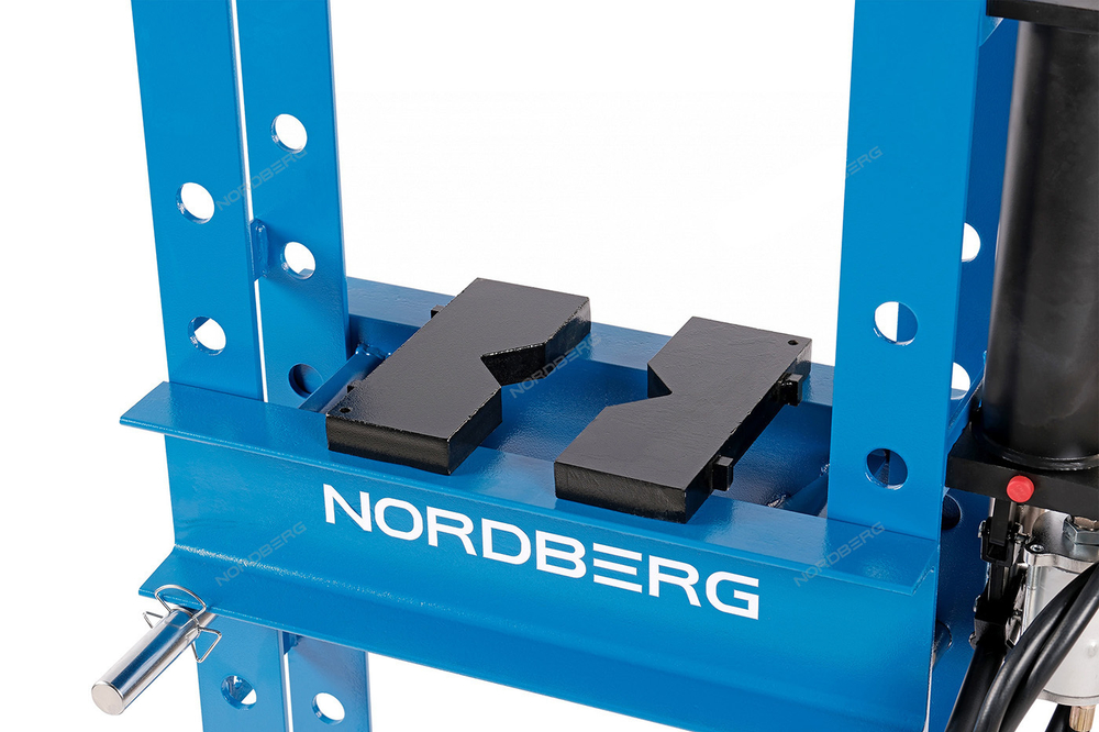 NORDBERG (N3630AL) Пресс гидравлический, 30 т, пневмоуправление